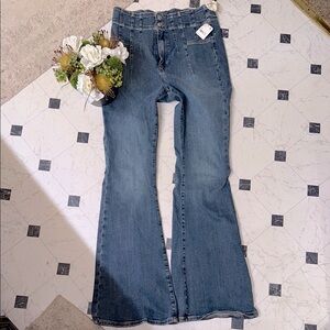 Free people NWT JAYDE FLARE JEANS STRETCH HIGH RISE DENIM pants